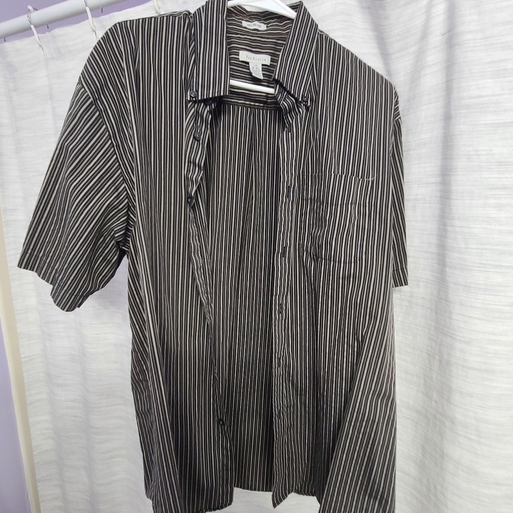 Van Heusen Black and White Striped Short Sleeve Dress Shirt